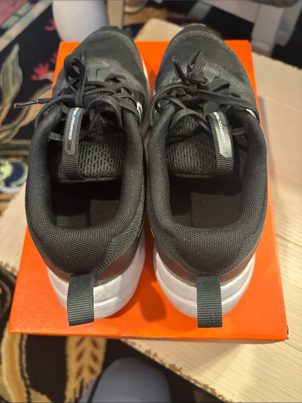 EUC Nike Cosmic Runner Sneakers (GS) Size 4.5 Y - Picture 7 of 11